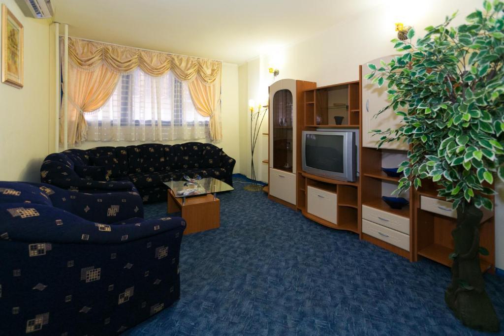 Yor-Daniel Hotel Pazardzhik Exterior photo