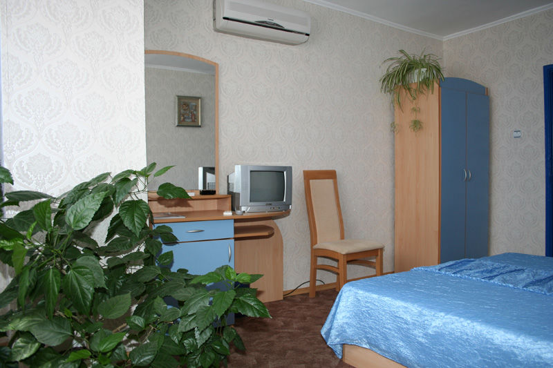 Yor-Daniel Hotel Pazardzhik Exterior photo